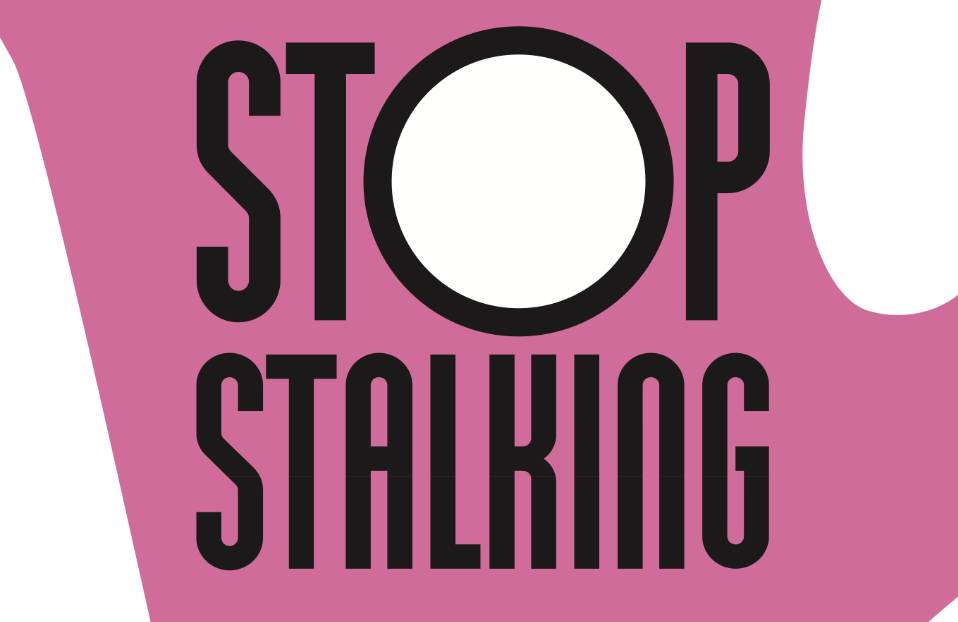 <p>Stalking<br></p>